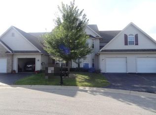 489 Cedar Ct, Slinger, WI 53086