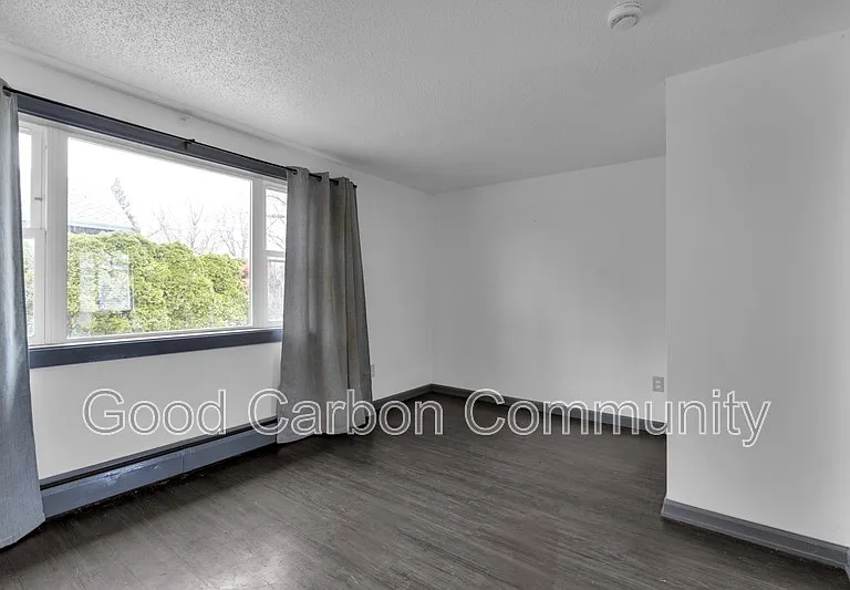 5752 Main St — Photo 10