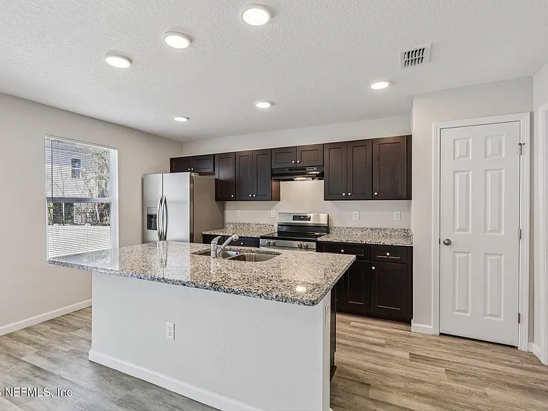 5453 Wabash Blvd — Photo 12
