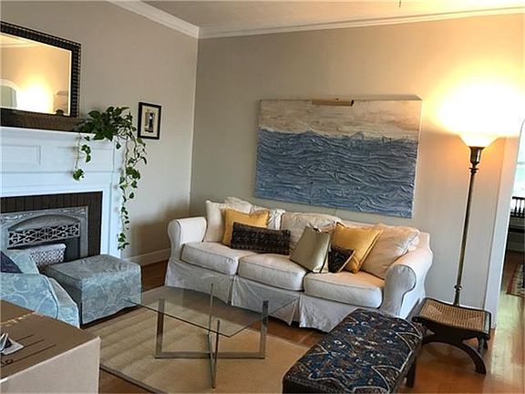 4th image of 1654 Marshall St APT 1