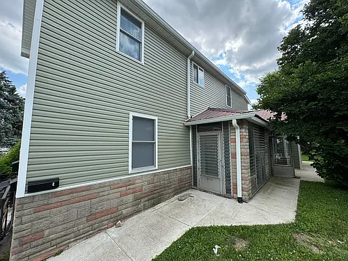 1224 S Belmont Ave Photo 1