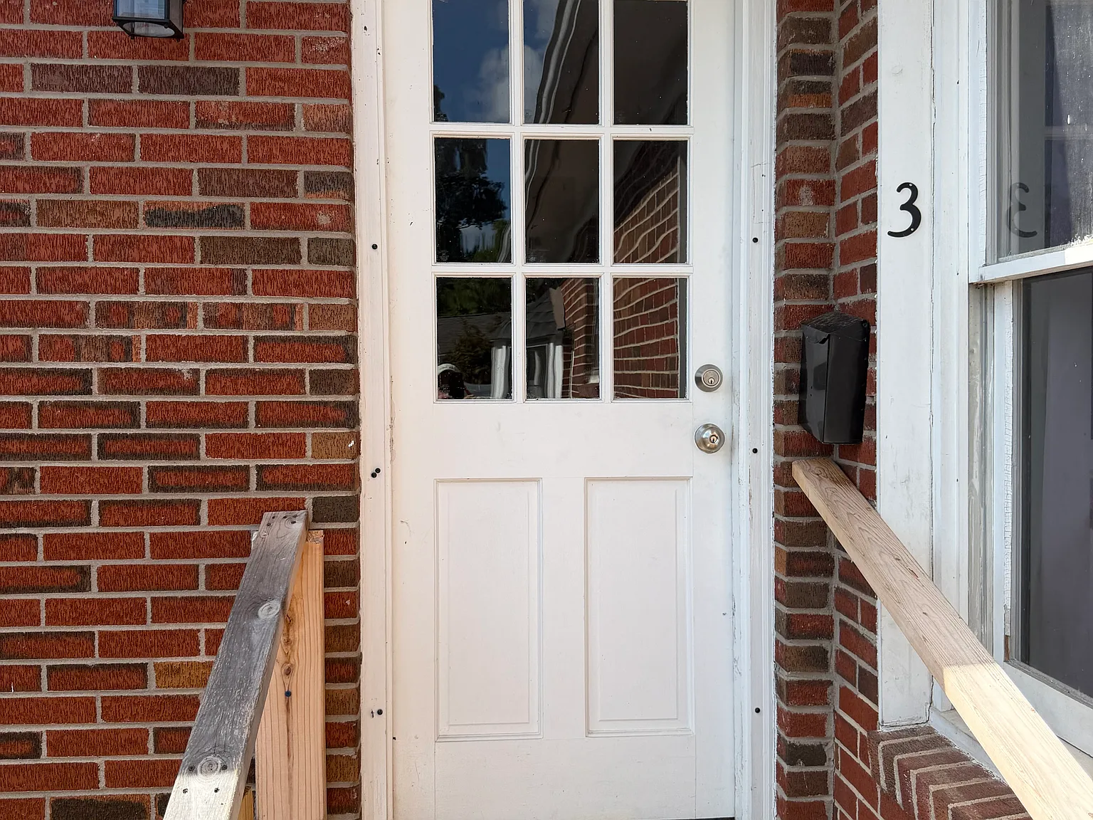 2 bed, 650 sqft, $1,300 — Photo 2