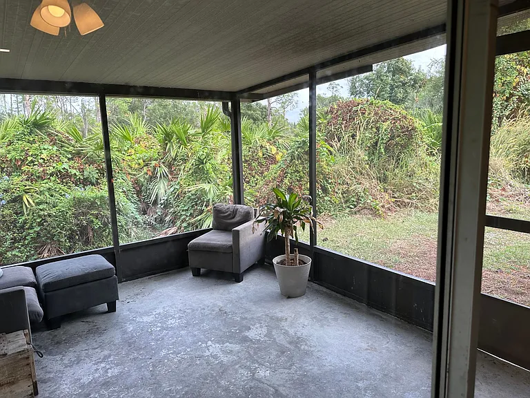 screened-in back porch