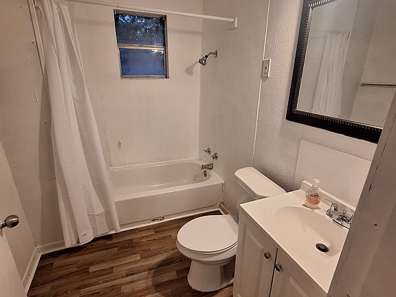 5th image of 2134 Cincinnati Ave #2