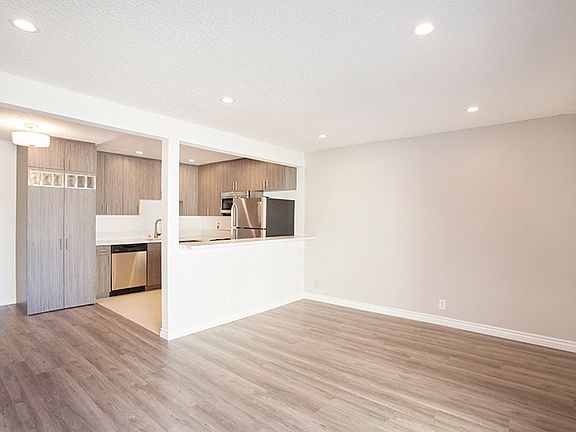 2nd image of 255 N Union Ave