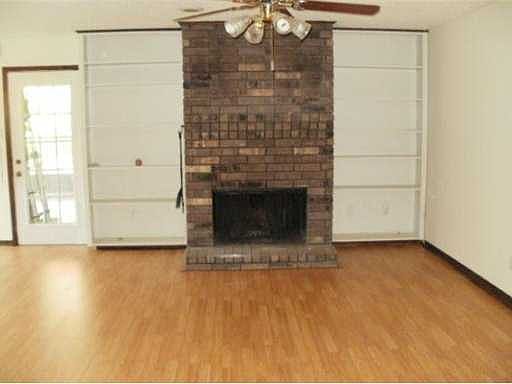 3rd image of 2128 Krisma St