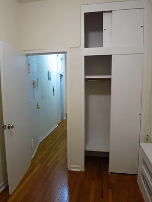 Rented by City & Suburban | media 21