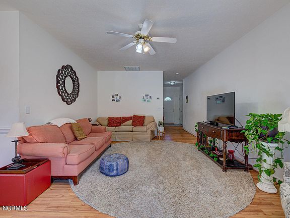 4th image of 1120 Shelby Court