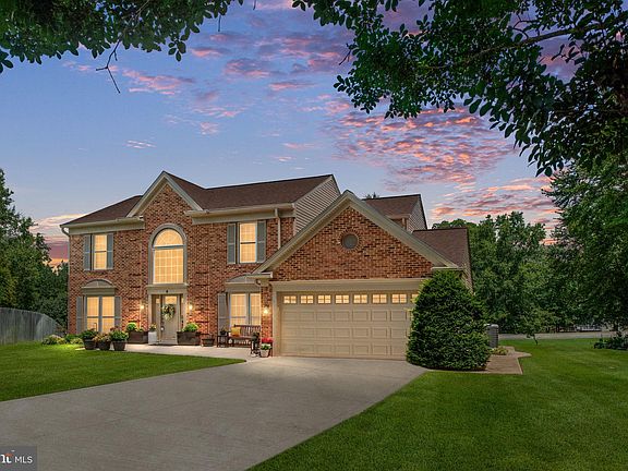 4th image of 9 Teri Lyn Ct