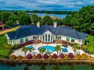 3566 Governors Island Dr, Denver, NC 28037