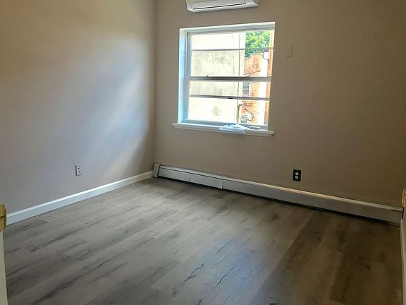 4th image of 30-14 30th Ave #2