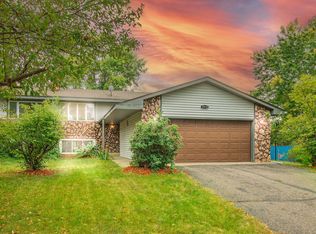 7517 W 105th St, Bloomington, MN 55438
