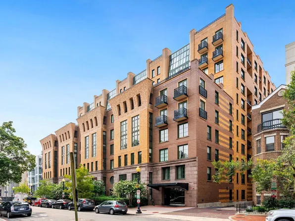 910 M St NW APT 327, Washington, DC 20001