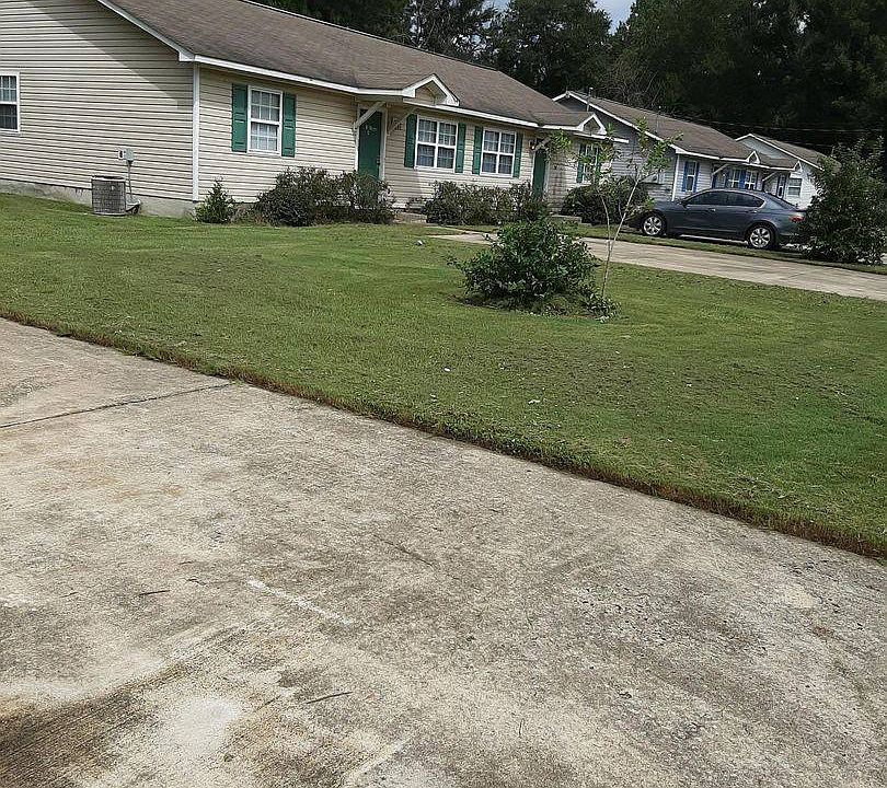 1st image of 704 Green St #B