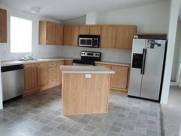 3rd image of 3222 Whitney Dr