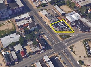 2405 W Grand Ave, Chicago, IL 60612