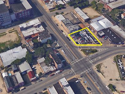 2405 W Grand Ave, Chicago, IL, 60612