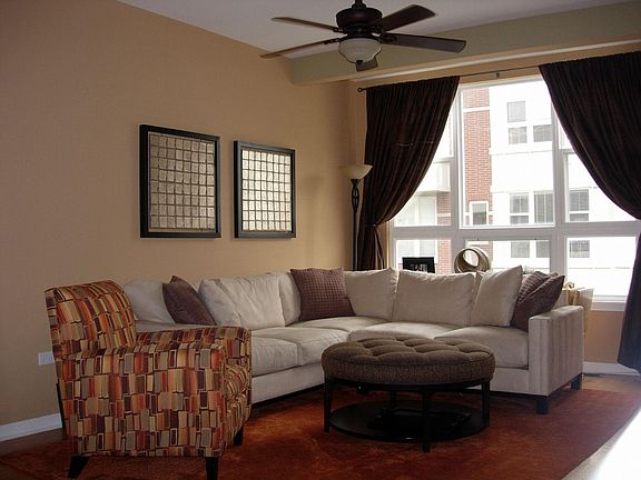 3rd image of 3228 N Kilbourn Ave Unit 10