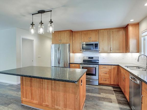 5th image of 34 N Fremont St #34