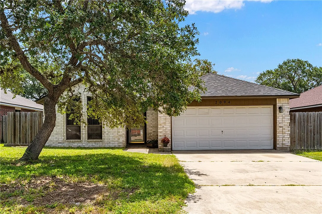 3 bed, 2.0 bath, 1131 sqft, $1,750 — Photo 4