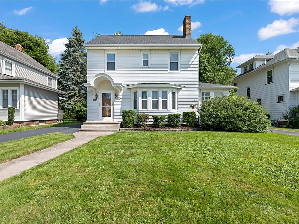 1st image of 628 Laurelton Rd