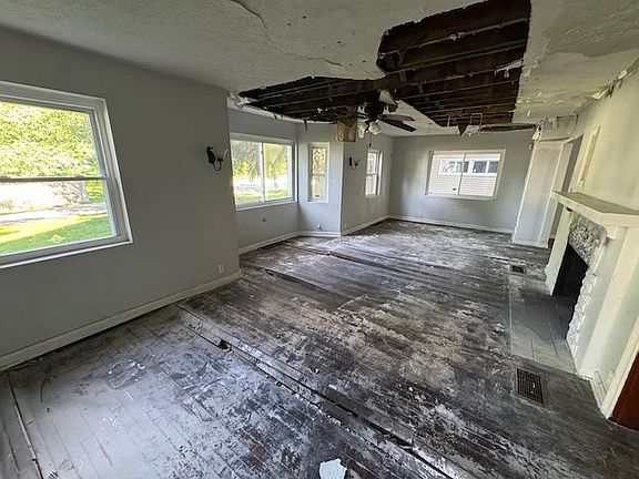 5th image of 1029 Iola Ave