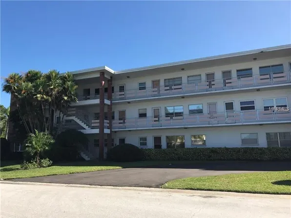 955 51st St N APT 201, Saint Petersburg, FL 33710