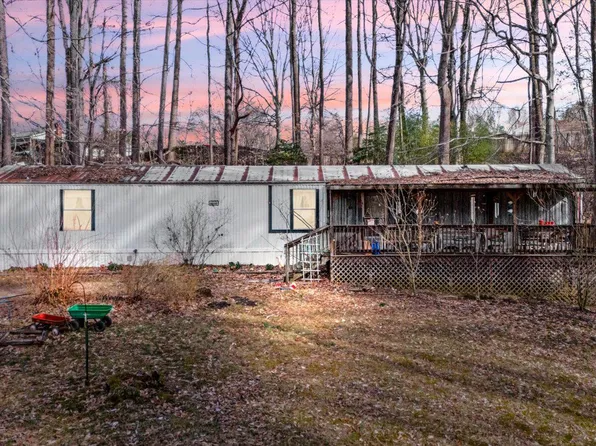 1205 Garner Dr, King George, VA 22485