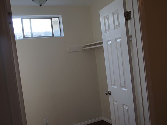 5th image of 2106 Plant Ave