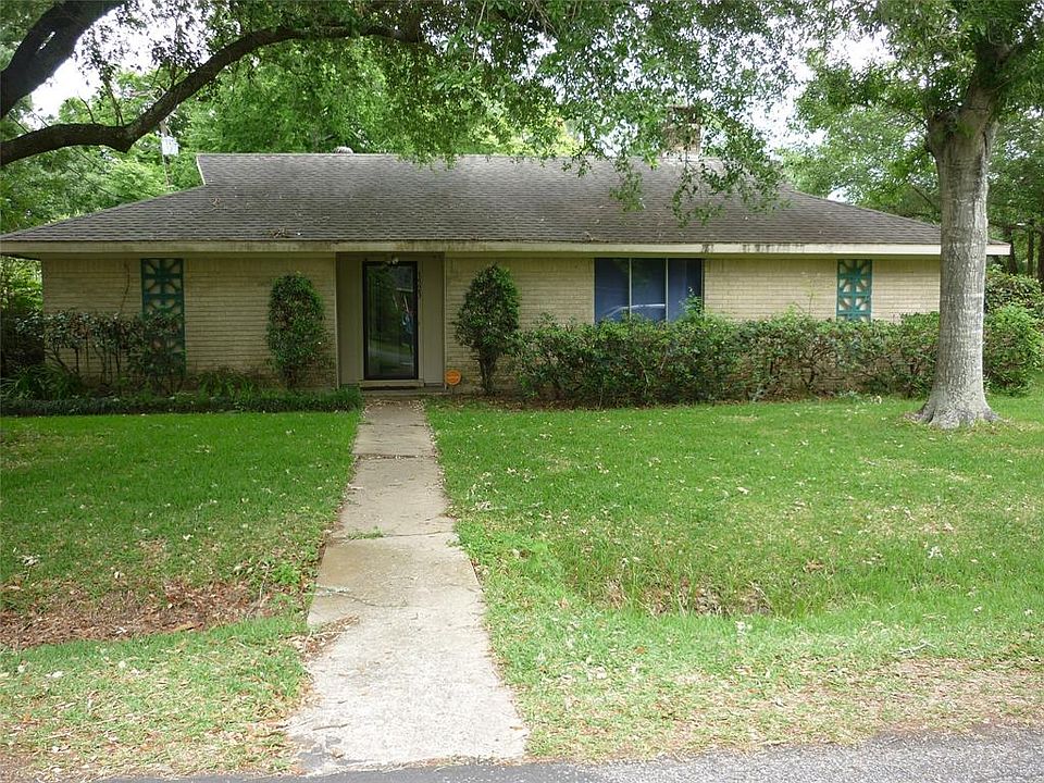 1st image of 1523 Highland Dr