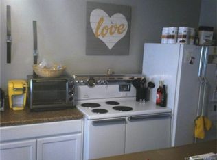 127 Charter Oak St, Manchester, CT 06040