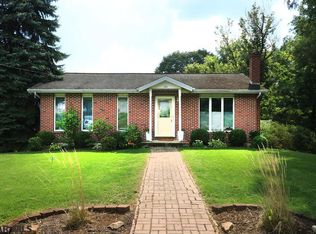 128 2nd St, Centre Hall, PA 16828