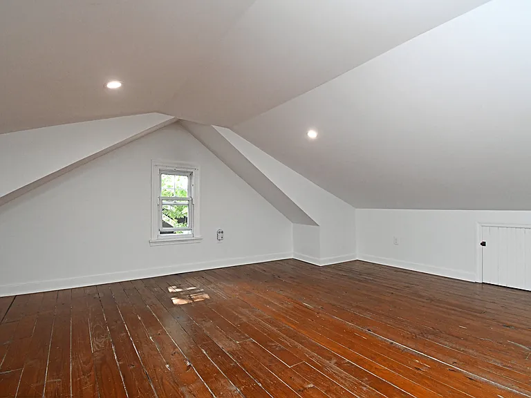 1318 Cherry St — Photo 9
