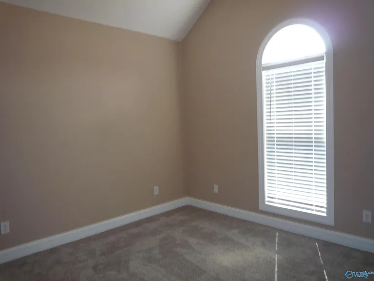 16656 Bellewood Dr — Photo 20