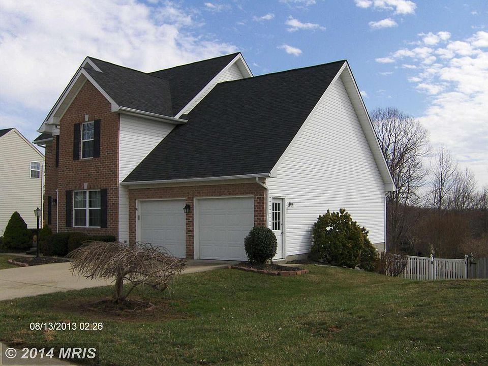 1st image of 805 Oaklawn Dr