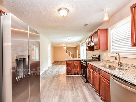 5th image of 7612 Larkspur St