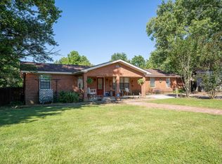 213 Ellis Rd, Trenton, GA 30752