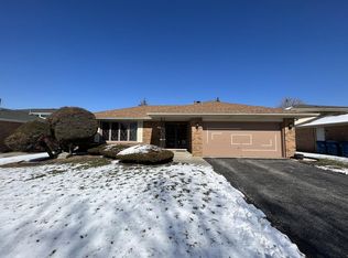 318 E 165th St, South Holland, IL