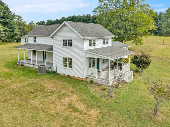 202 Chestnut Ln, Amherst, VA 24521