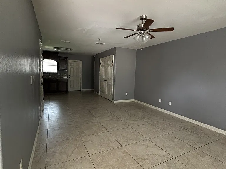 2503 E Franklin Ave #1 — Photo 3