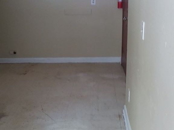 4th image of 1185 W 22nd St APT 1