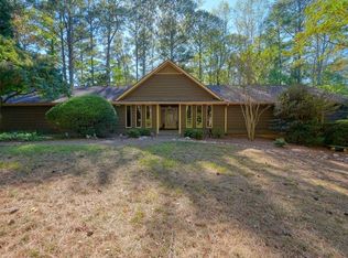 2615 Spalding Dr, Sandy Springs, GA 30350