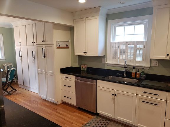 5th image of 4809 Kensington Ave