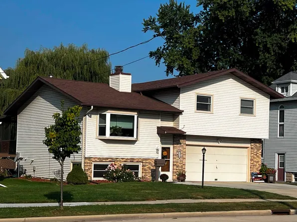 1110 N Center St, Beaver Dam, WI 53916