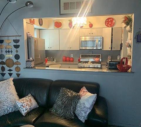 4th image of 2274 Hendrickson St #1E
