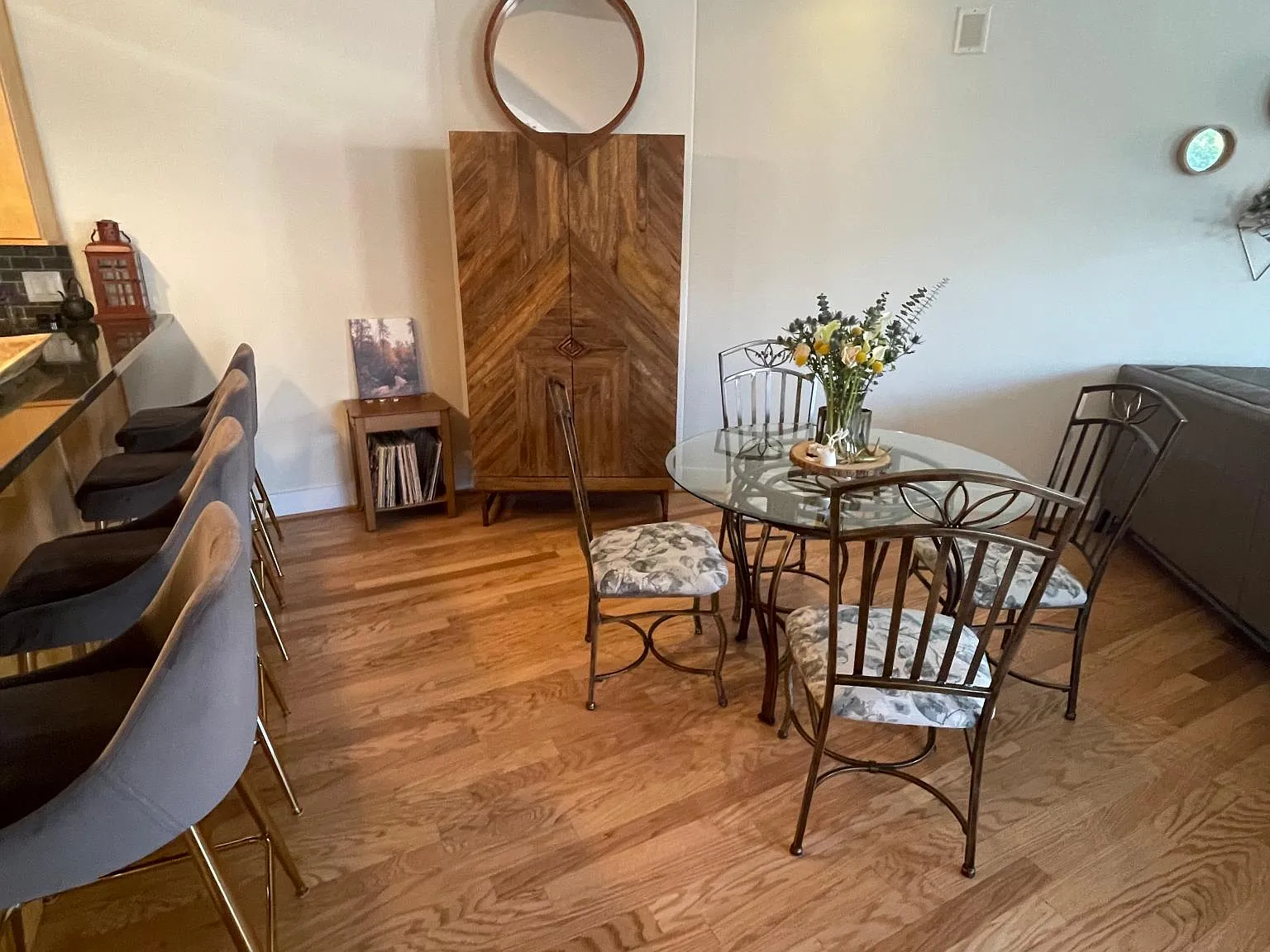 1 bed, 1.5 bath, 1251 sqft, $2,500 — Photo 4