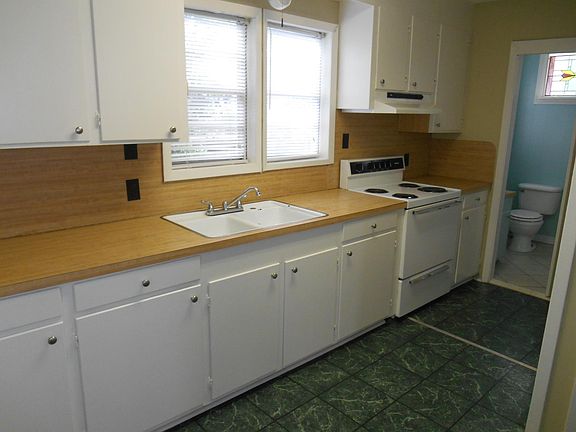 5th image of 645 10th St