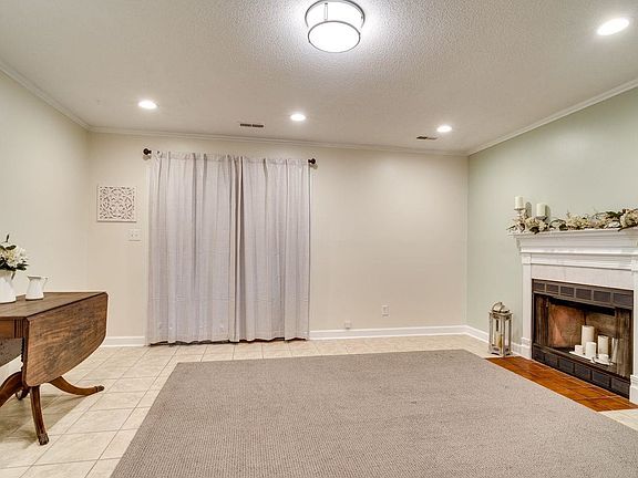 4th image of 875 Martin Luther King Jr Blvd APT 20