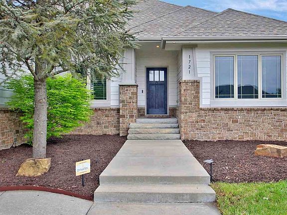 3rd image of 1721 S Triple Crown Ct
