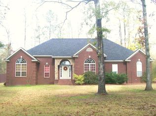 400 Possum Trot Rd, Deatsville, AL 36022